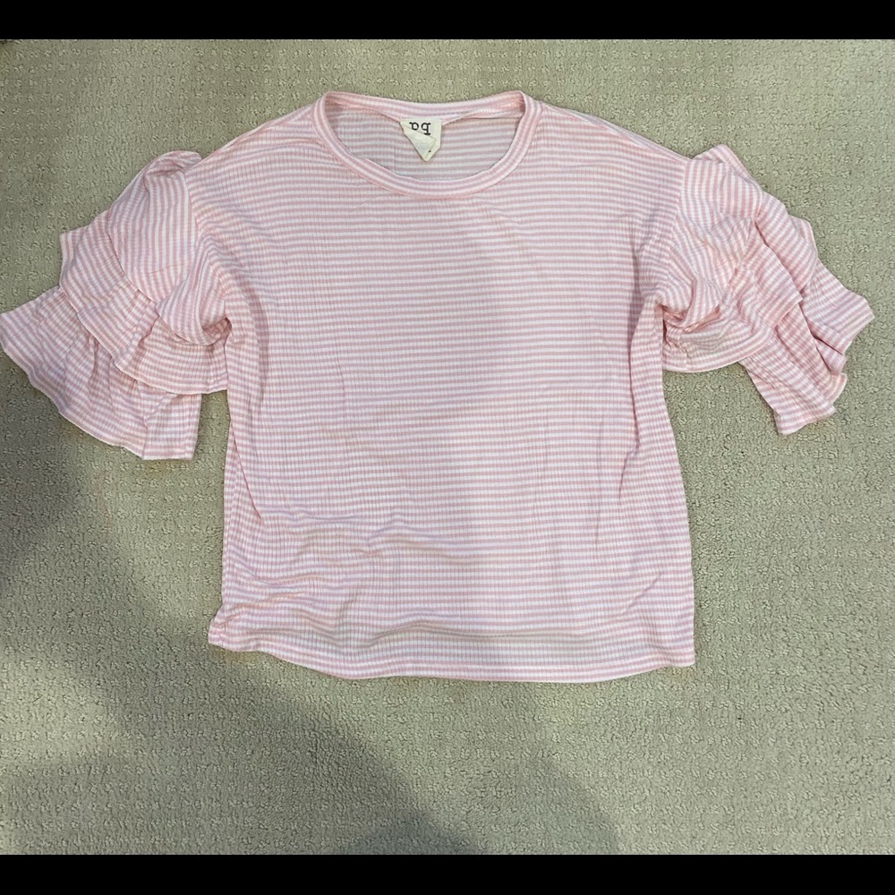 pqla cute flowy top